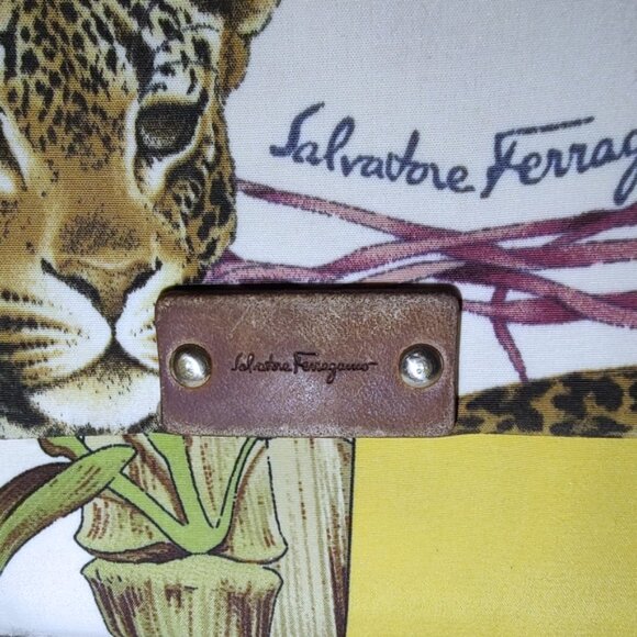 RARE Ferragamo vintage jungle tiger print compact wallet - Picture 3 of 9